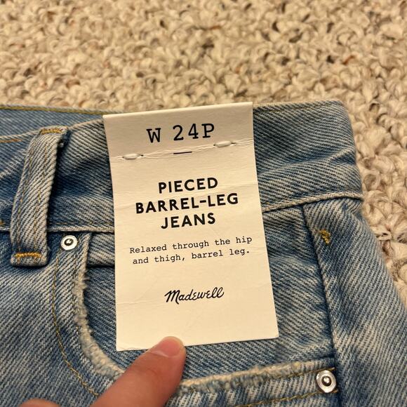 NWT Madewell Pierced Barrel Leg Jeans Sz 24 Petite Light Wash Denim - Picture 2 of 6